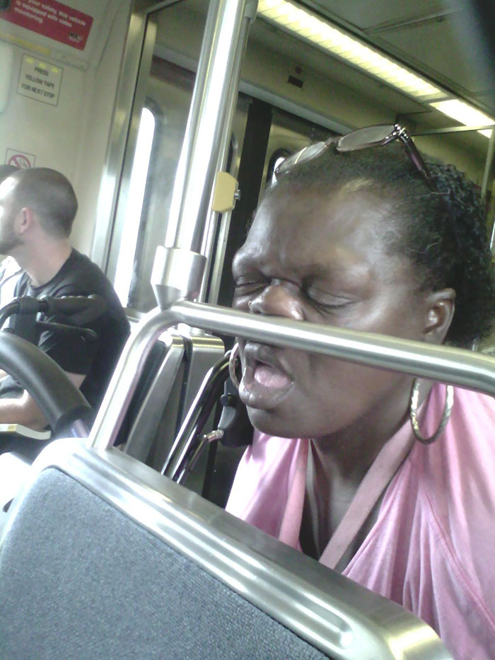 25 People Caught Sleeping In Funny & Uncomfortable Positions 7 I too love public transport