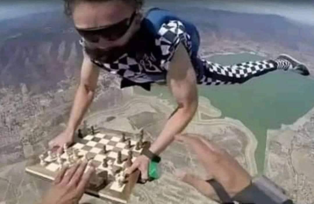 30 Funniest "Things In Places Where It Shouldn't Be" Memes 16 playing chess mid air