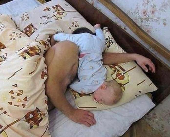 27 Terrifying Images That Show What Its Really Like To Be A Parent 18 sleeping on your face