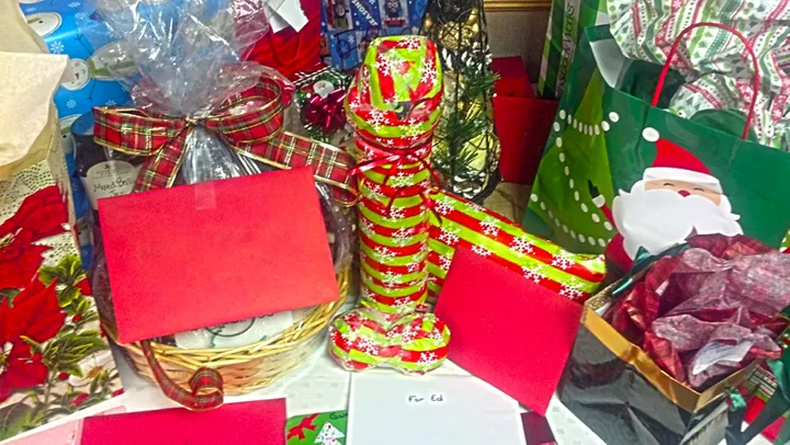 A Dozen Of Funny Secret Santa Gifts That Will Make You Stop Believing In Santa 12 toys - funny secret santa gifts