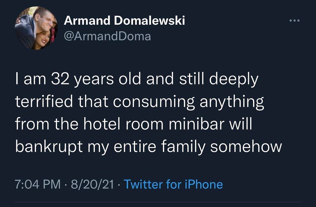 Dumb Tweets That Defy Logic: 35 Gems from Twitter, Courtesy of 'reallydumbtweets' 1 32 year old deeply terrified - Dumb Tweets