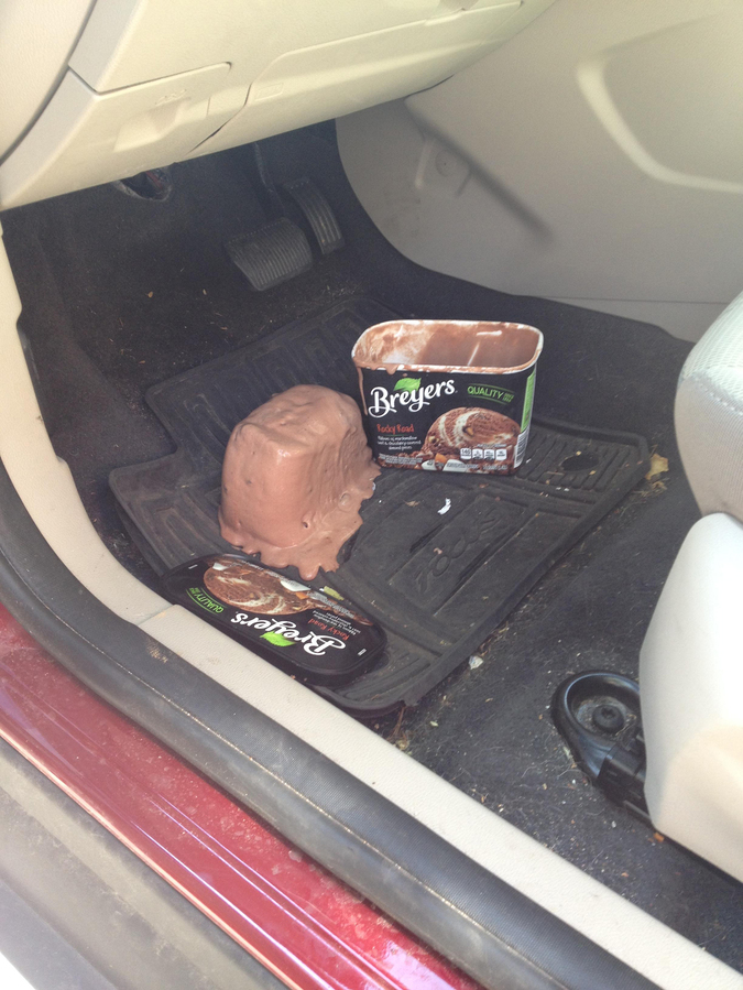 20 Fail Images That Will Leave You Shaking Your Head 3 Dropped Icecream - Fail Images