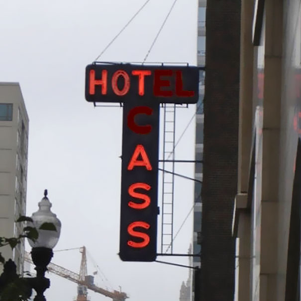 26 Neon Sign Fails That Light Up the Night for All the Wrong Reasons 14 Hotel Cass - Neon Sign Fails