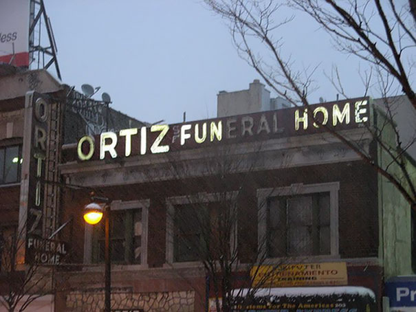 26 Neon Sign Fails That Light Up the Night for All the Wrong Reasons 20 Ortiz fun home - Neon Sign Fails