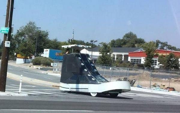 20 Photos That Raise More Questions Than Answers 6 Converse - Photos That Raise More Questions Than Answers