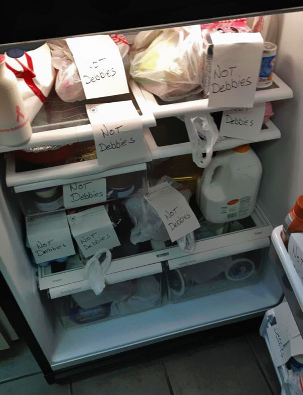 29 Passive Aggressive Office Notes That Are Hilariously Brutal 16 Not debbies - Passive Aggressive Office Notes