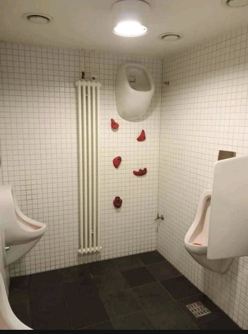 Pics That Go Hard: 30 Unapologetically Intense Pictures Making Waves on This X Page 17 Rock climbing toilet - Intense Pictures