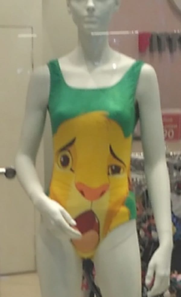 20 Fashion Fails That You Can't Unsee 19 Simba sleveless - Fashion Fails