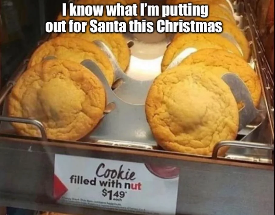 17 Naughty Christmas Memes to Make You Ho Ho Ho! 16 I know what im putting