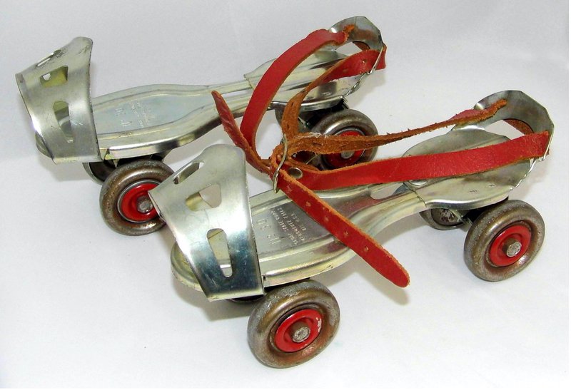 25 Funny Pics That Will Have You Nostalgic and Feeling Old 13 Skates
