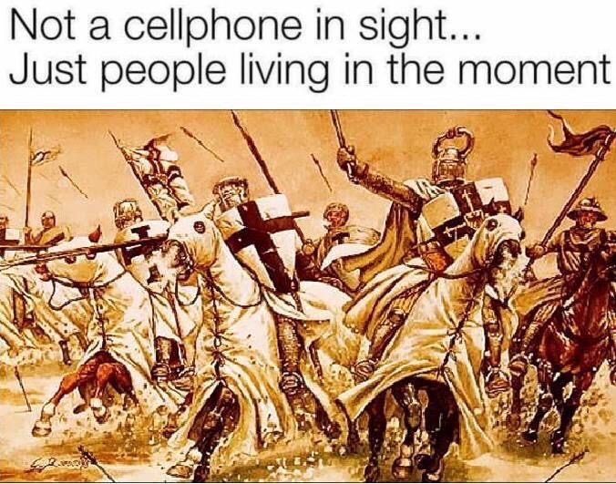 22 'Not A Cell Phone In Sight' Memes: A Comic Tribute to a Time Before Smartphones 6 England war - not a cell phone in site