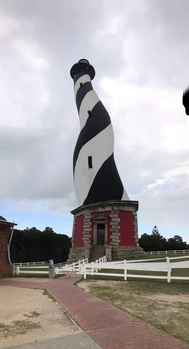 20 Hilarious Panoramic Fails That Look Straight Out of the Matrix 11 Panoramics gone Seuss!