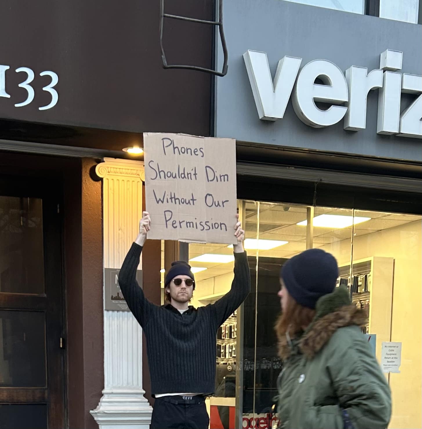 "Dude With Sign" Is The Hero We Need: A Roundup Of His Most Valuable Messages 13 Phones shouldnt dim