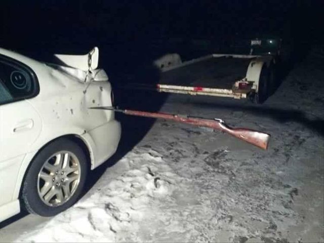 30 Cursed Pics to Infuse Your Day with Weird Vibes, As Shared On This IG Page 27 car stab
