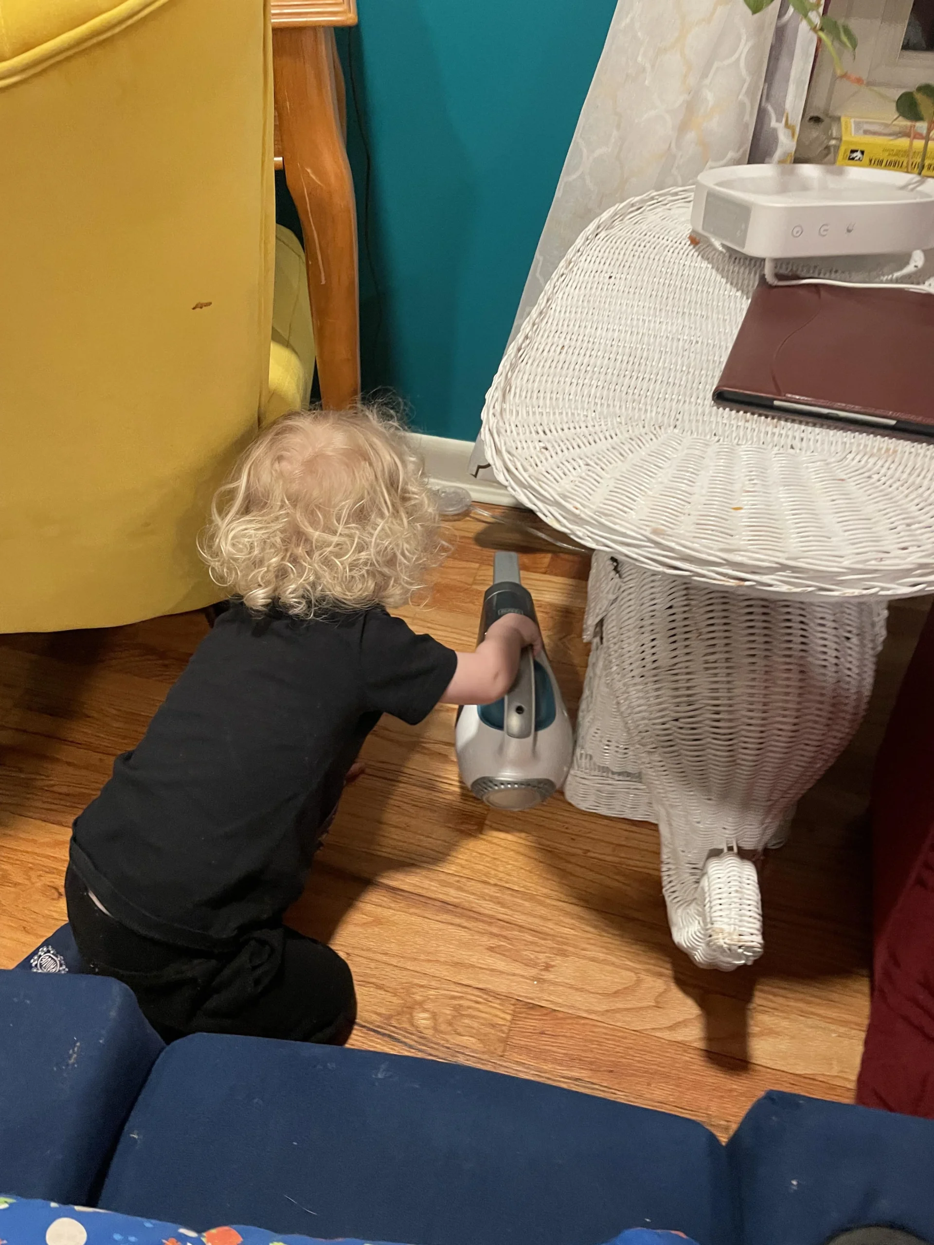 20 Parenting Hacks: Genius Tips from Real Parents Who Nailed It 16 Parenting hack- Buy your toddler a dust buster for hours entertainment and a free house cleaning! - parenting hacks