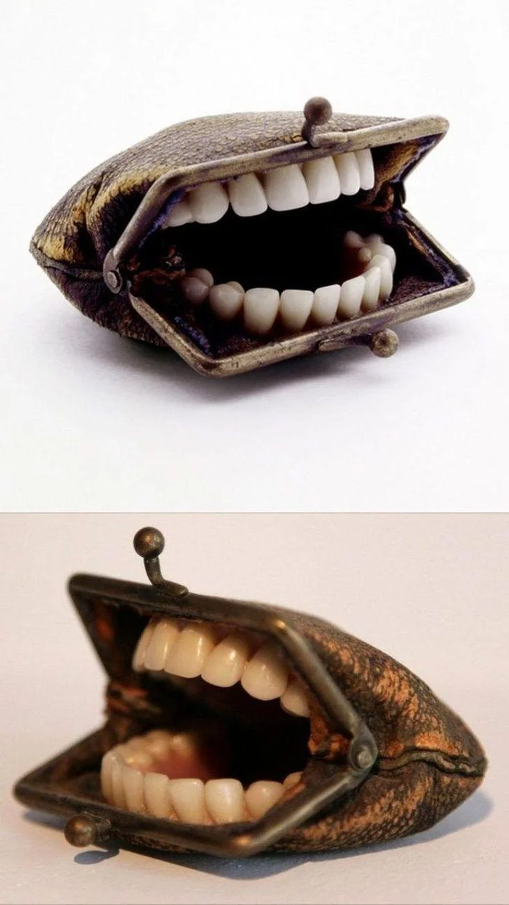 15 Unsettling Pics That Will Make You Feel Uneasy 15 thanks, i hate teeth wallet - Unsettling Pics