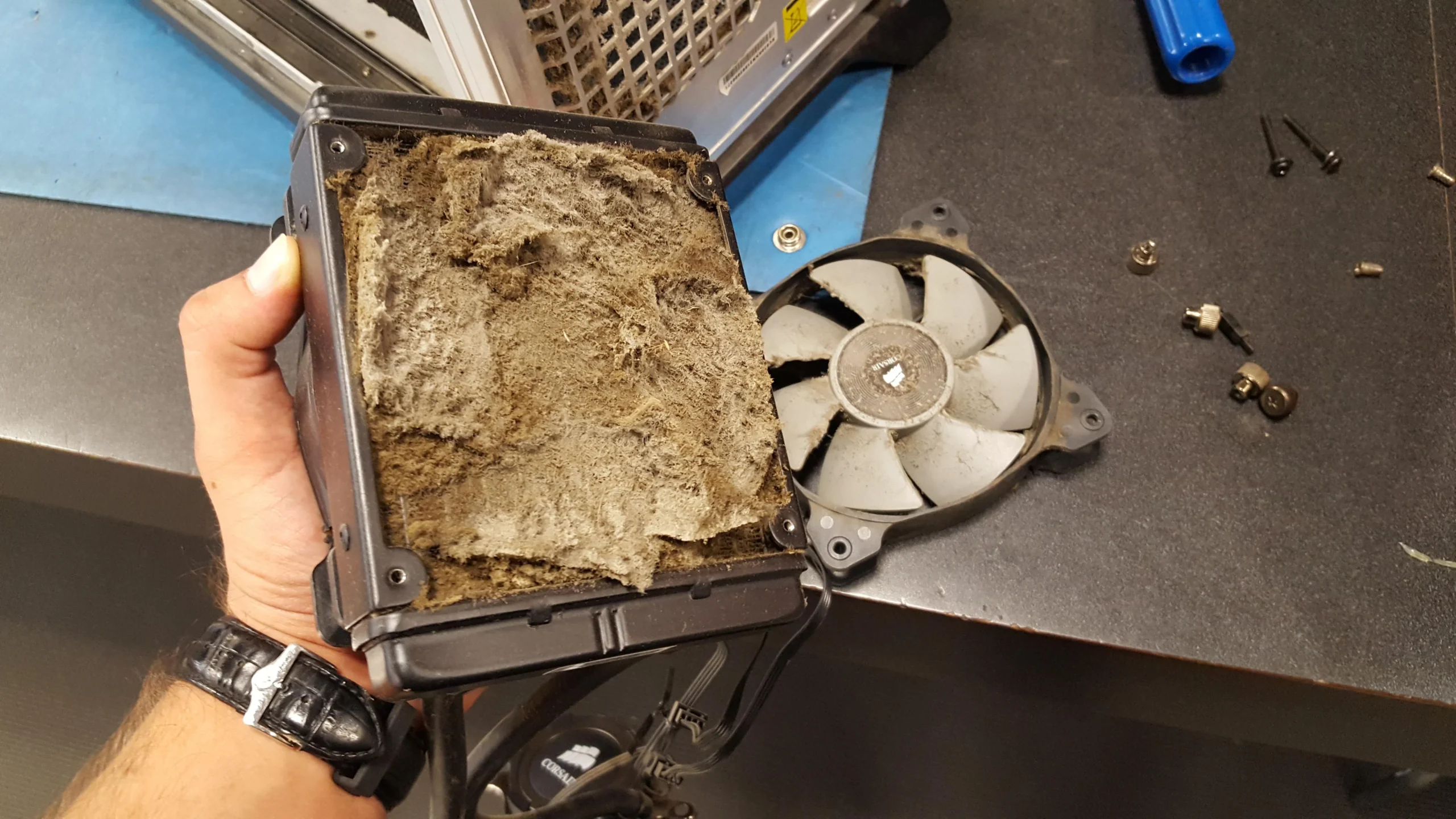 20 Funny Tech Mishaps That Had Support Teams in Tears 1 "My PC shut off suddenly and won't turn back on." - Funny Tech Mishaps
