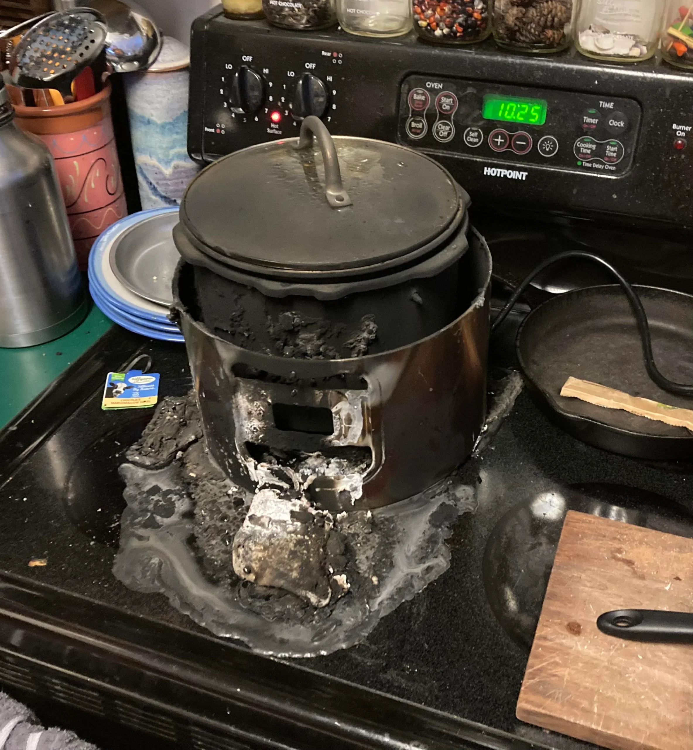 20 Epic Cooking Fails That Tested the Limits of Edibility 6 Do you think my lunch is done? - cooking fails