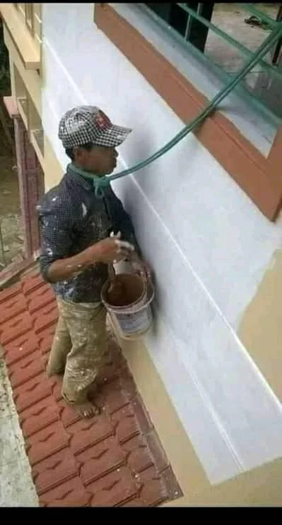 "OSHA Violation But OK": 20 Risky Acts of Workplace Safety Defiance 1 Either way I'm going to die, at least I can go painlessly - OSHA Violation