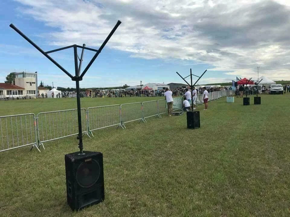 20 Funny Tech Mishaps That Had Support Teams in Tears 6 First day on job; set up those 4 wireless speakers for you. - Funny Tech Mishaps