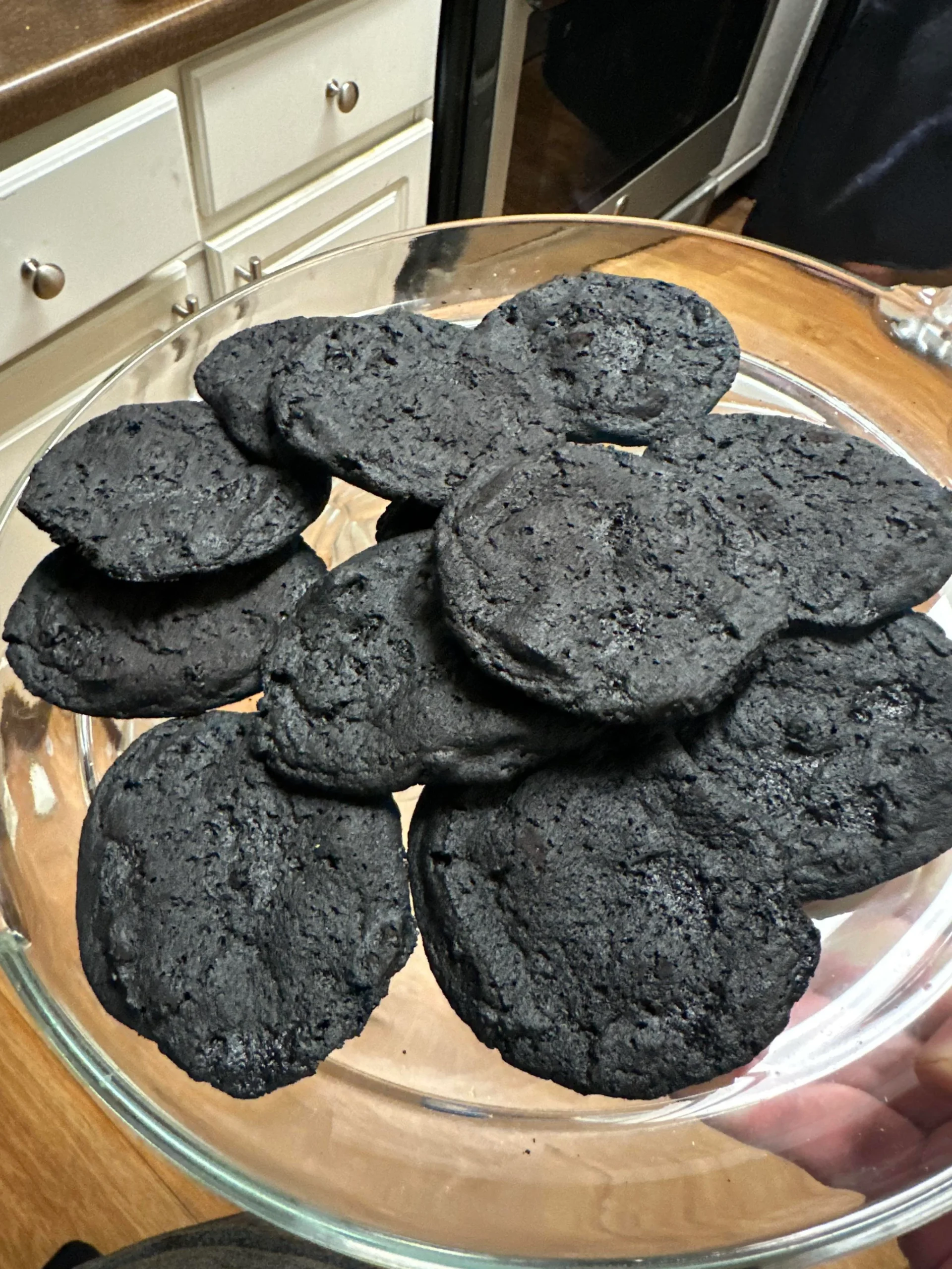 20 Epic Cooking Fails That Tested the Limits of Edibility 16 Made you cookies - cooking fails