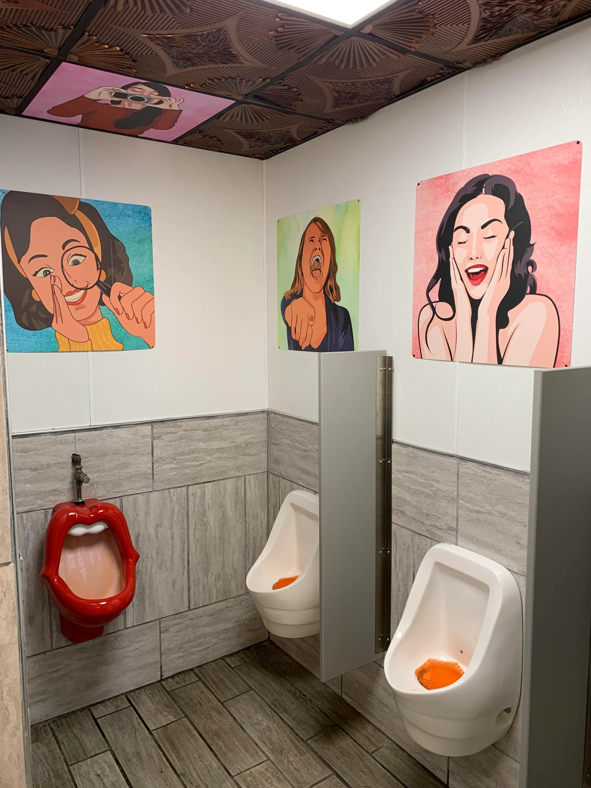 25 Times Bathroom Humor Turned Ordinary Bathrooms into Comedy Gold 18 This is probably the coolest bathroom at a bar I’ve ever been in. - Bathroom Humor