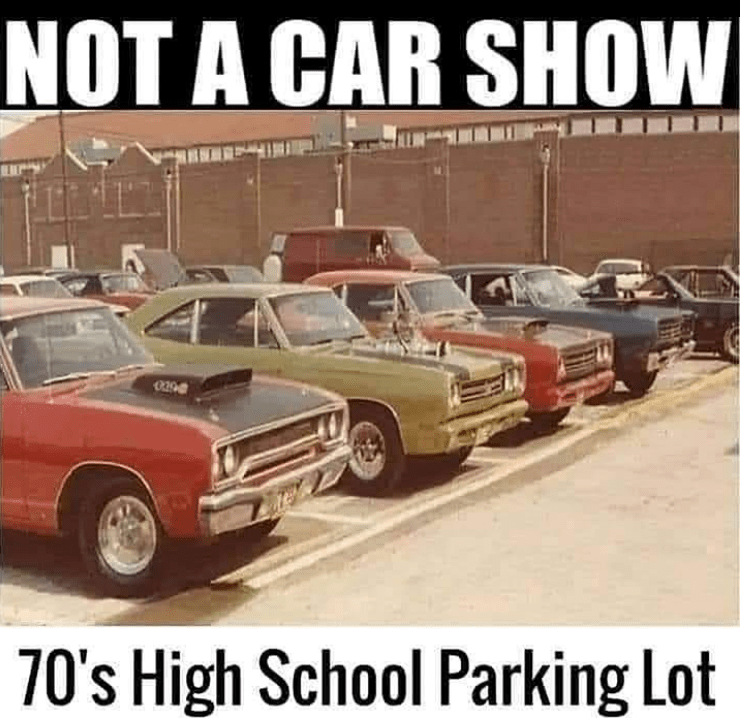 20 Classic Photos from the 70s and 80s That Will Take You Back in Time 11 Not a car show