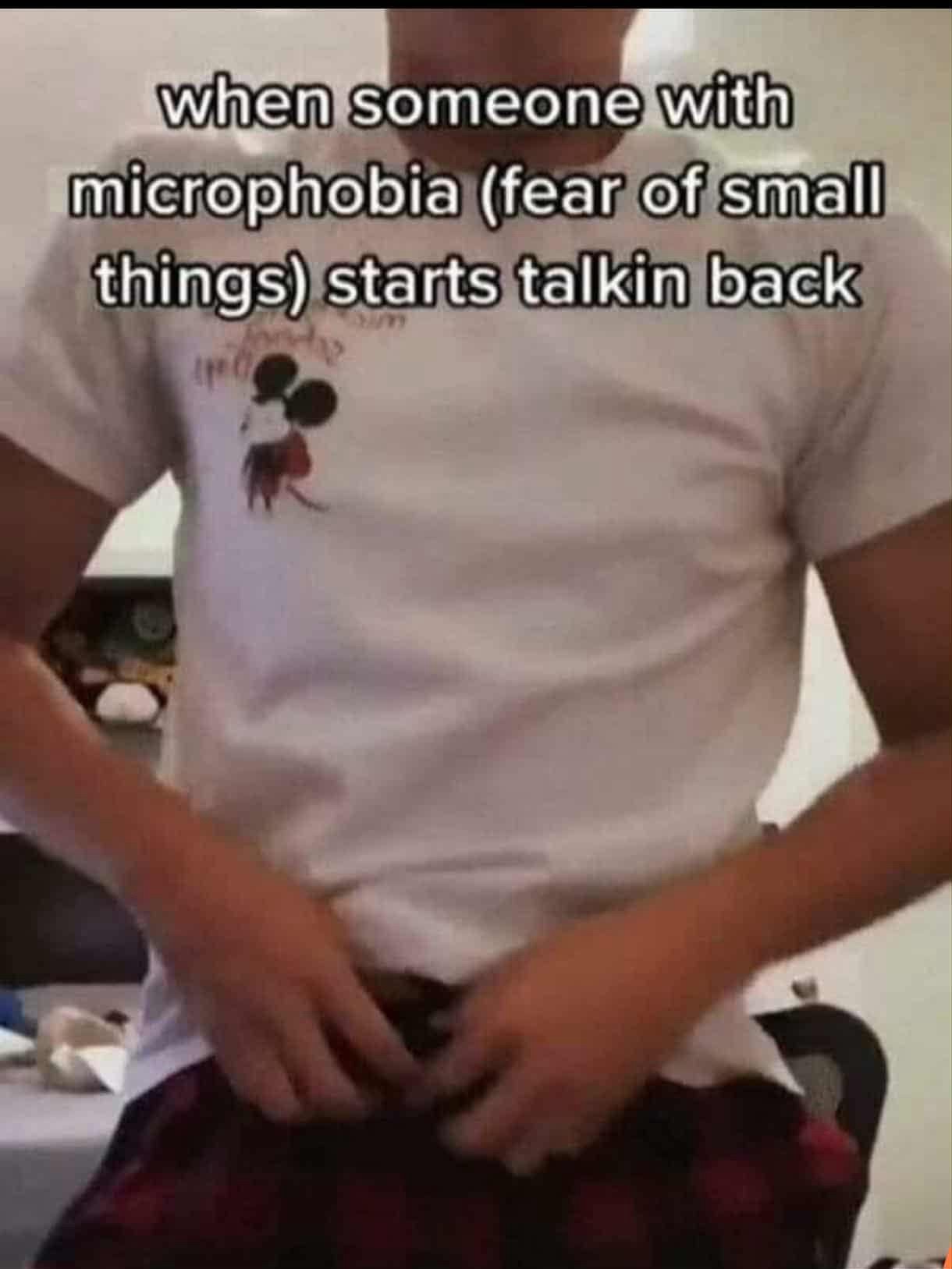 30 Sunday Memes That Will Instantly Brighten Your Day 27 Someone with microphobia