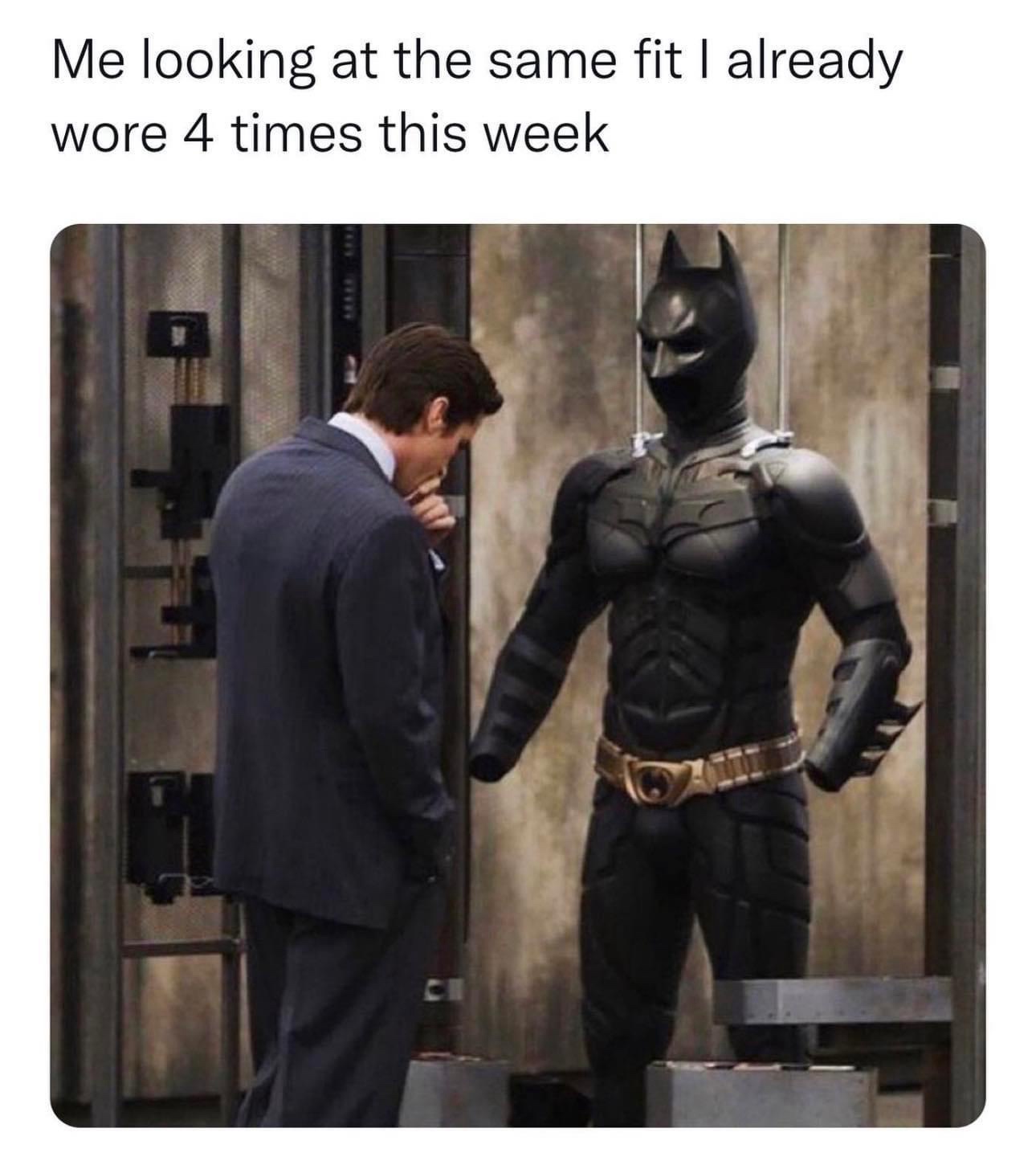 25 Memes to Confuse, Amuse, and Make You Lose Track of Time 27 looking at the same fit