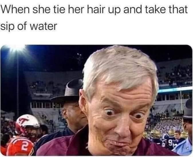 21 Memes to Make the Most of Your Extra Hour from Daylight Savings! 19 When she tie up