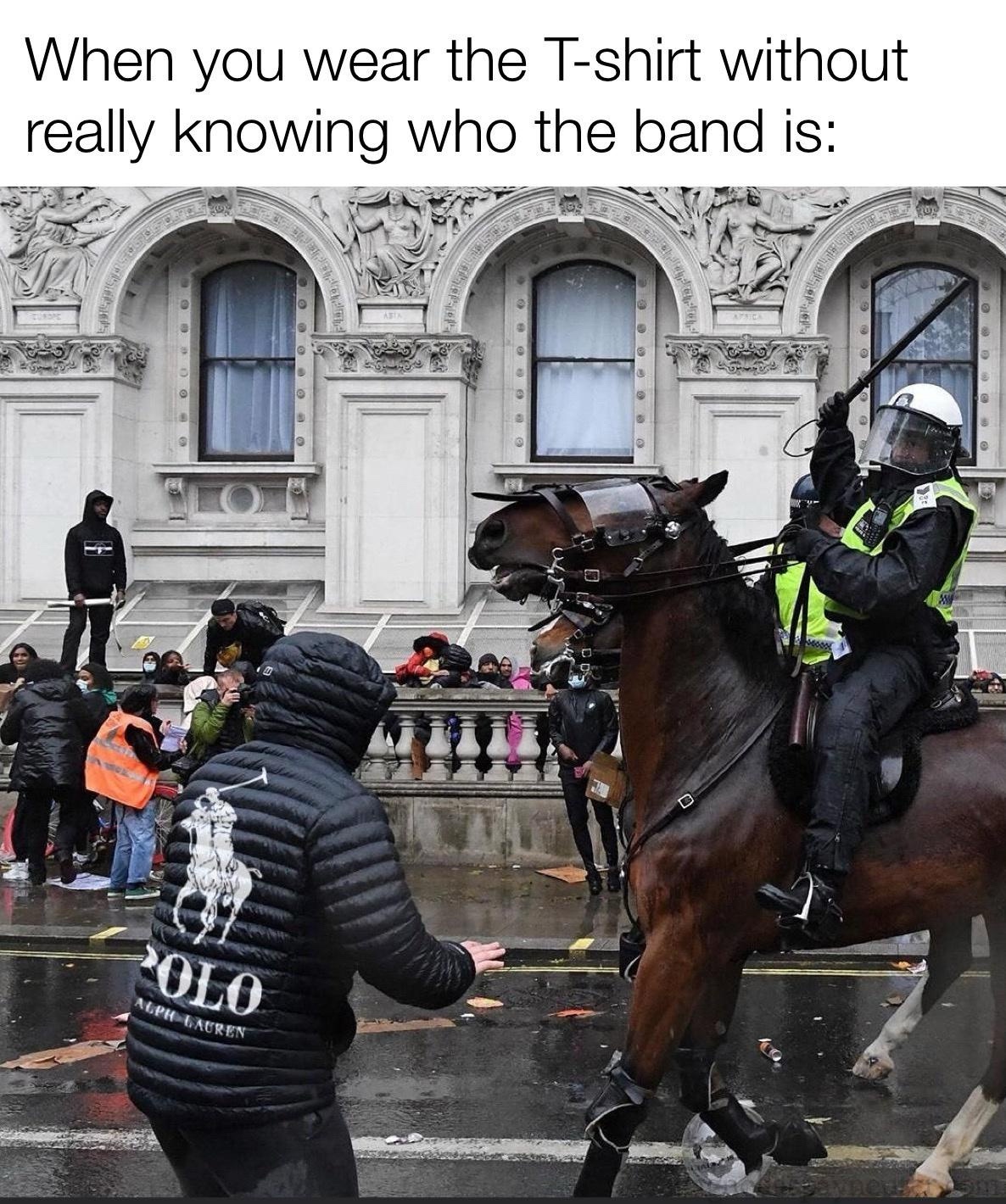 26 Memes That’ll Drag You into a Rabbit Hole of Laughter 25 When you wear a tshirt