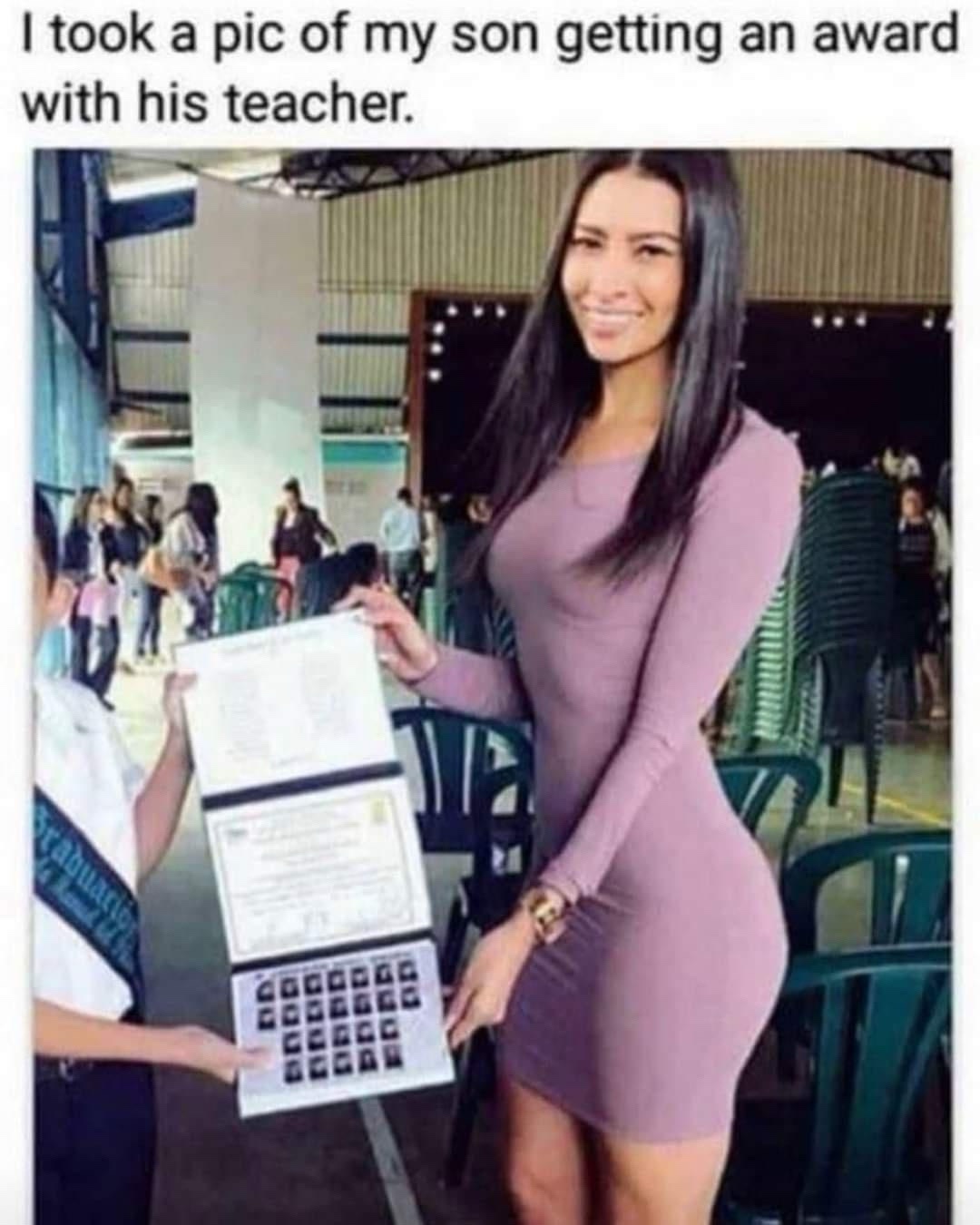 20 Memes That Smell Like Chaos and Taste Like Laughter 6 I took a pic