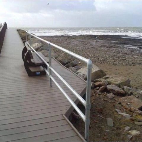 20 Architecture Fails That’ll Give You Anxiety 8 Funny bench