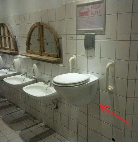 20 Architecture Fails That’ll Give You Anxiety 10 Funny toilet