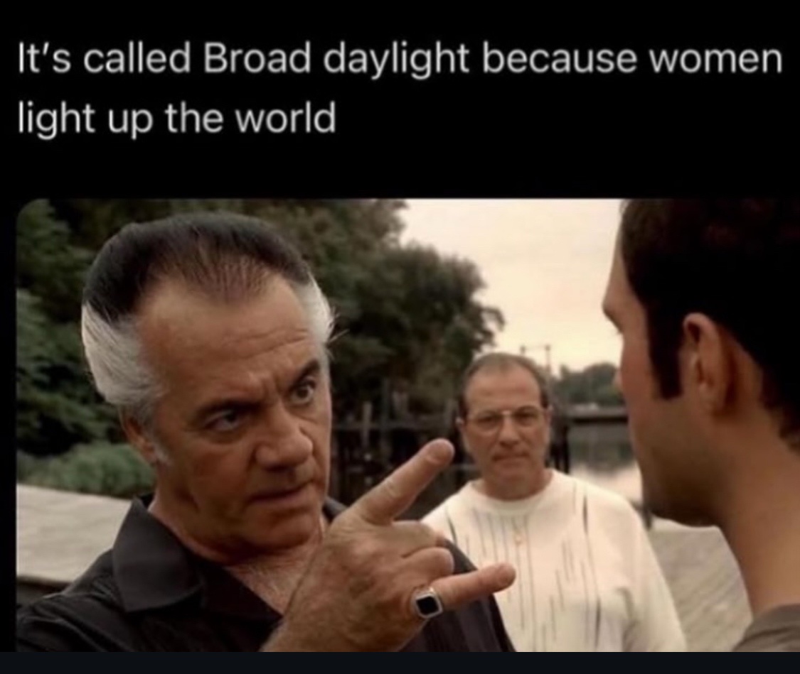 22 Memes That’ll Have You Looking Over Your Shoulder 21 Broad dayight