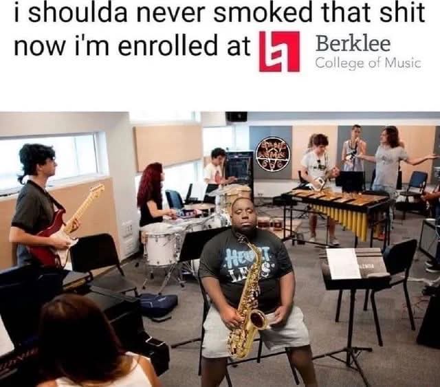24 Memes That Are More Unhinged Than Your Group Chat 10 I shoulda naver smoked