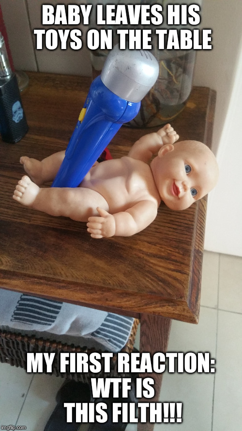 baby leaves his toys