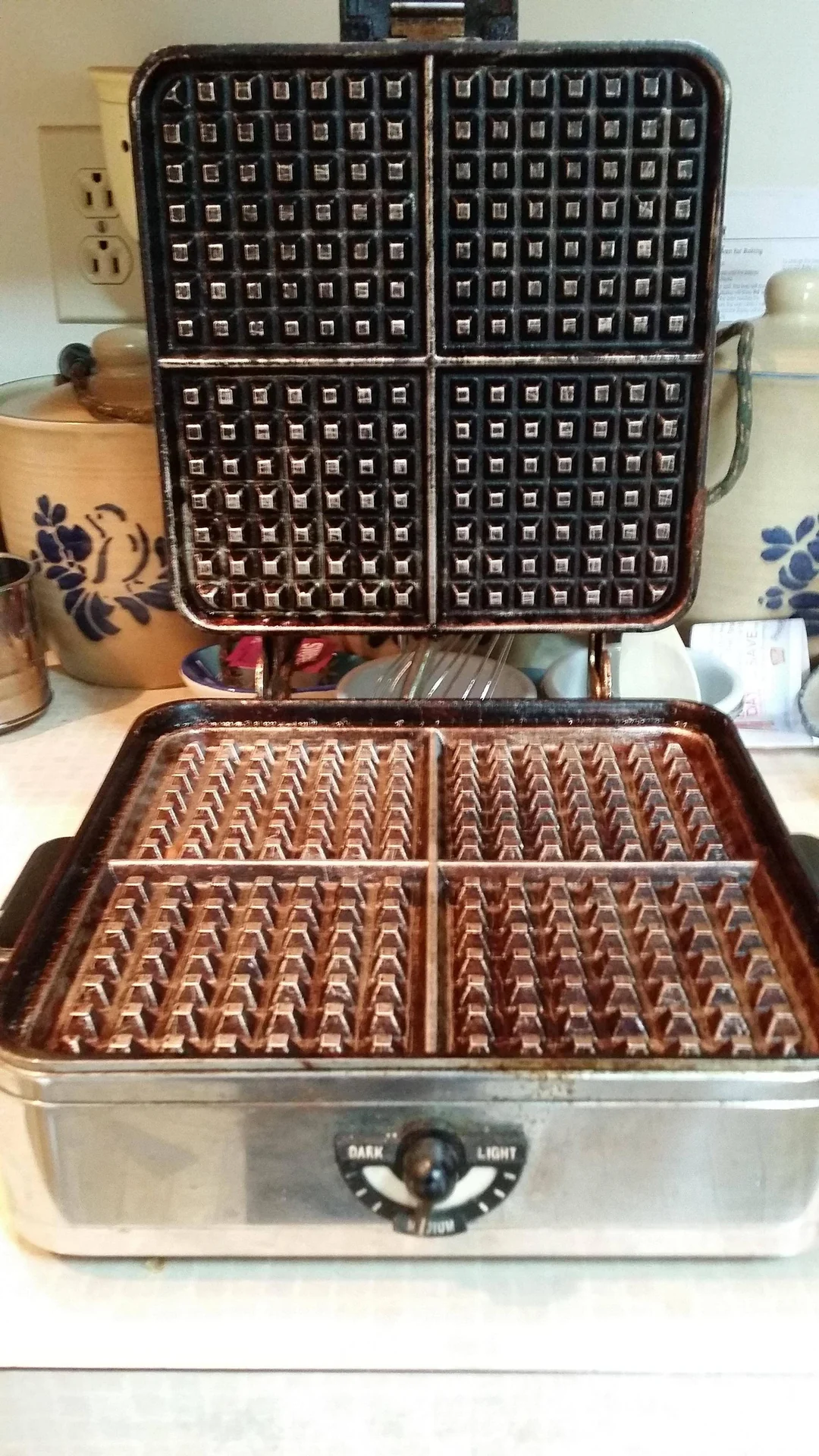 20 Images from the 1950s That Will Make You Miss a Time You Never Lived In 15 My grandma has used the same waffle iron since 1955.