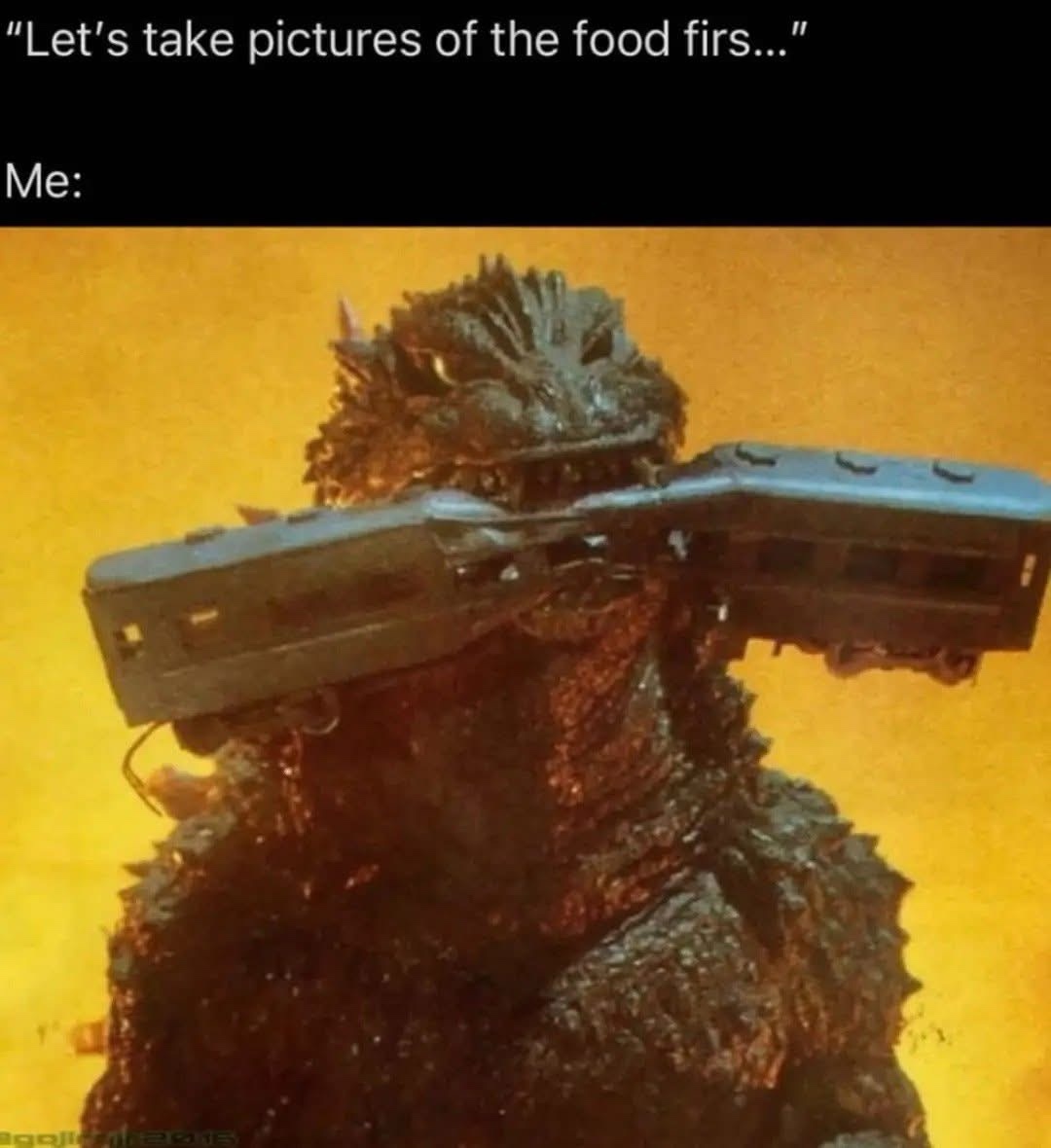 20 Memes That Look Like They’ve Seen Some Things 5 Lets take pictures of the food