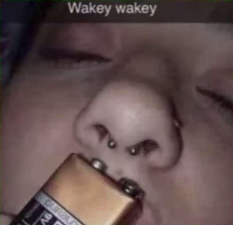 20 Memes That Look Like They’ve Seen Some Things 16 Wakey wakey