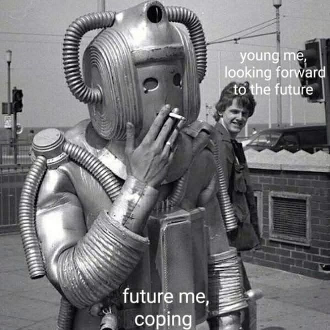 20 Memes So Random They Accidentally Made Sense 20 Young me ooking forward