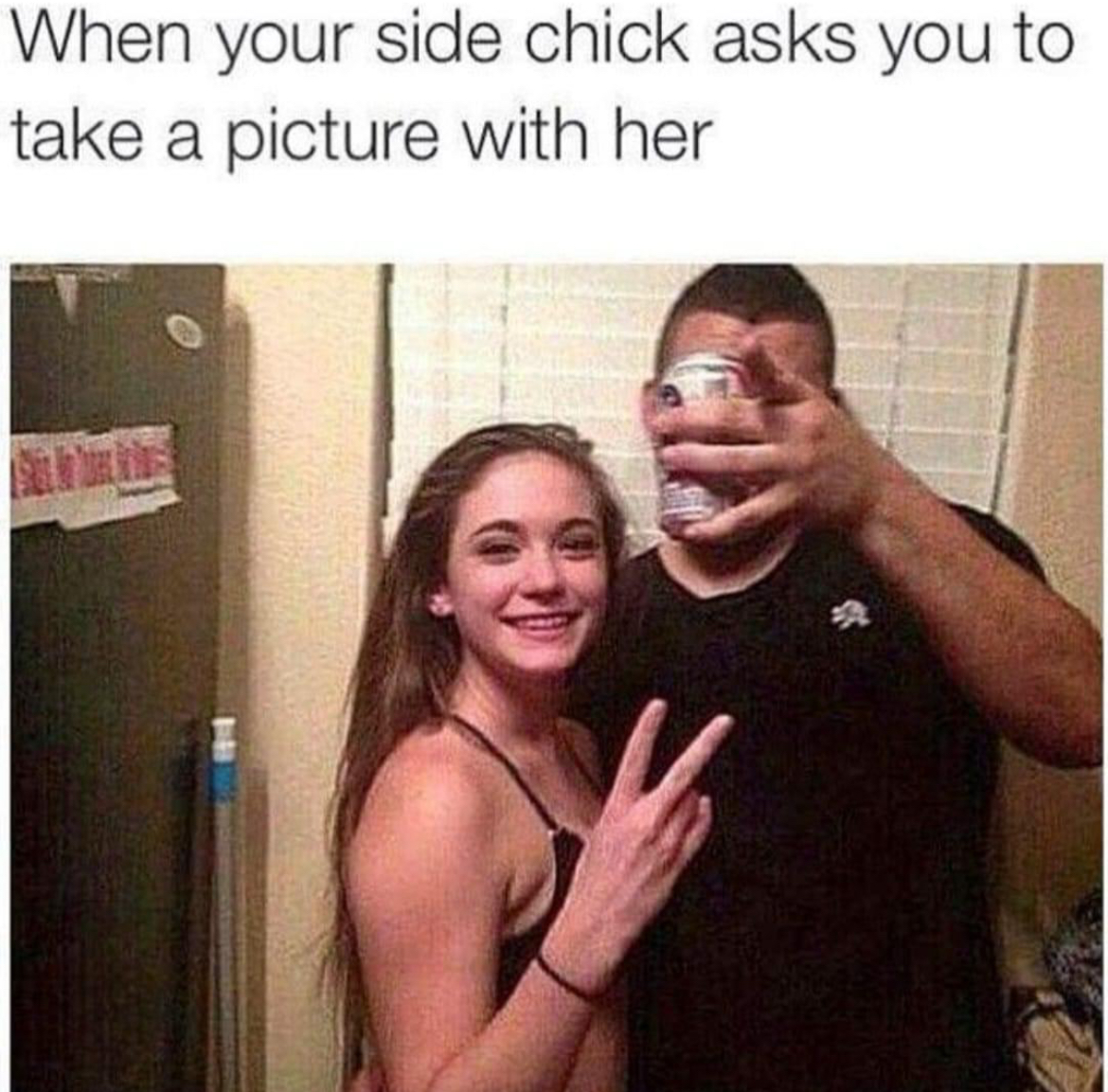 ake a picture with her