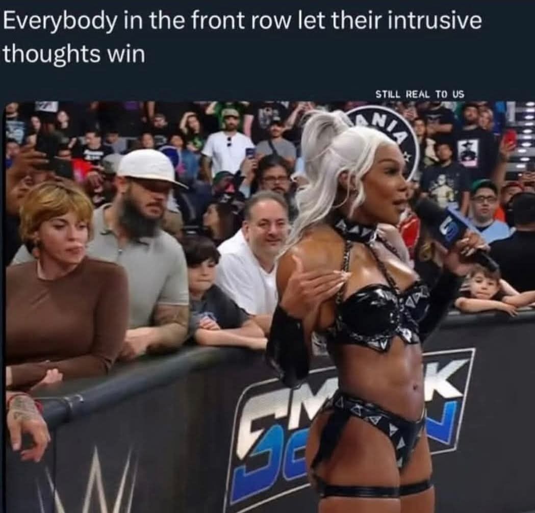 Everybody in front row