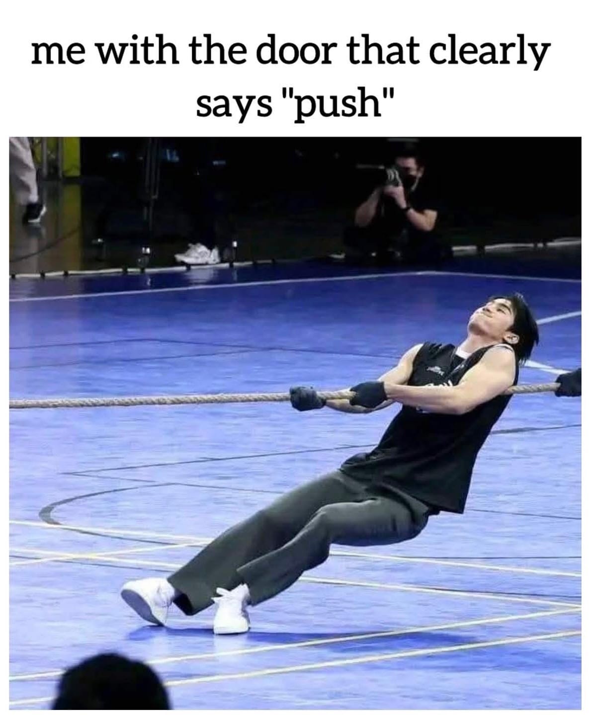 20 Memes That Switch Between Sarcasm and Sincerity Without Warning 8 door that says push