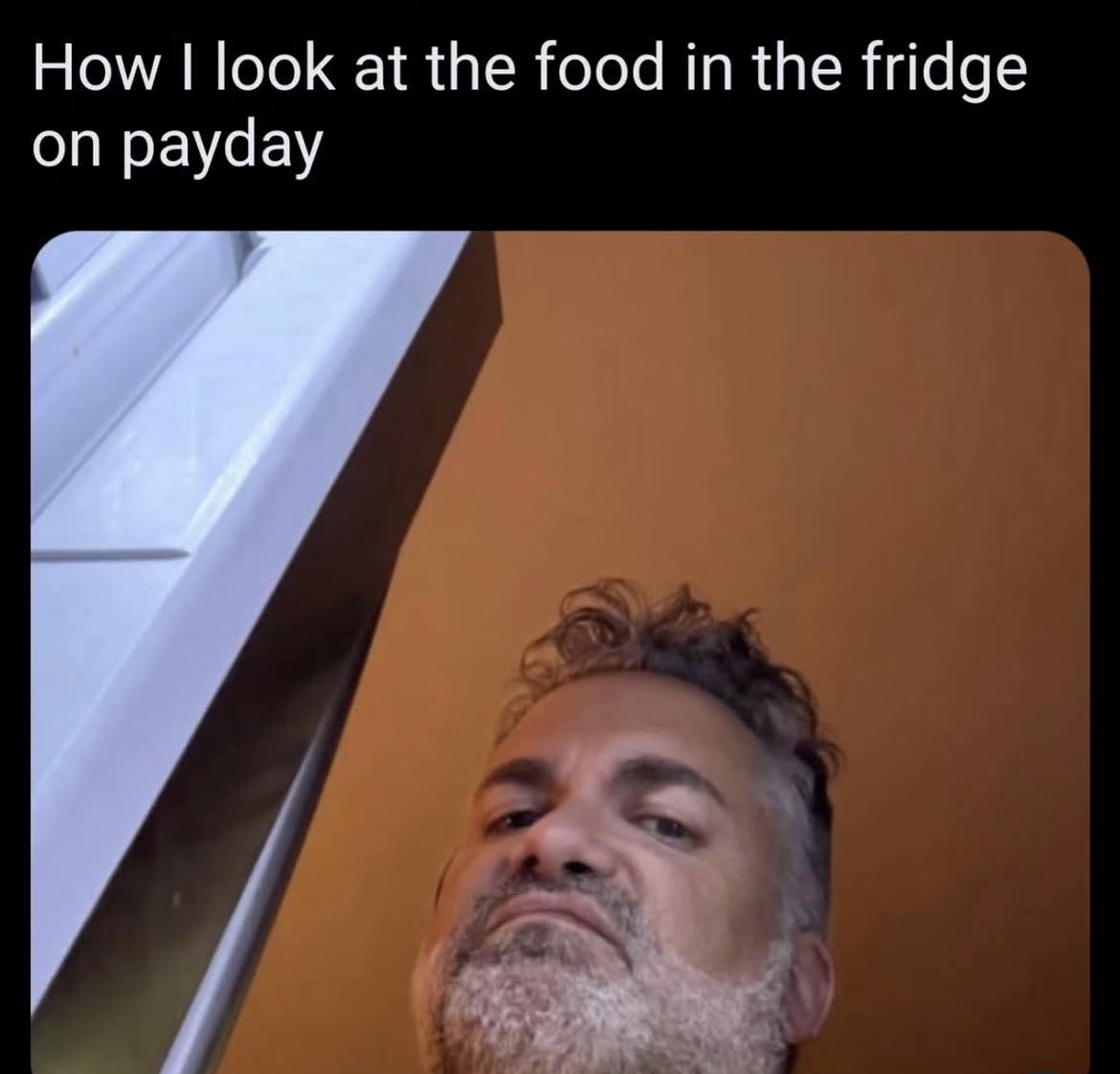 20 Memes That Are Smooth, Subtle, and Slightly Sus 7 How I look at food