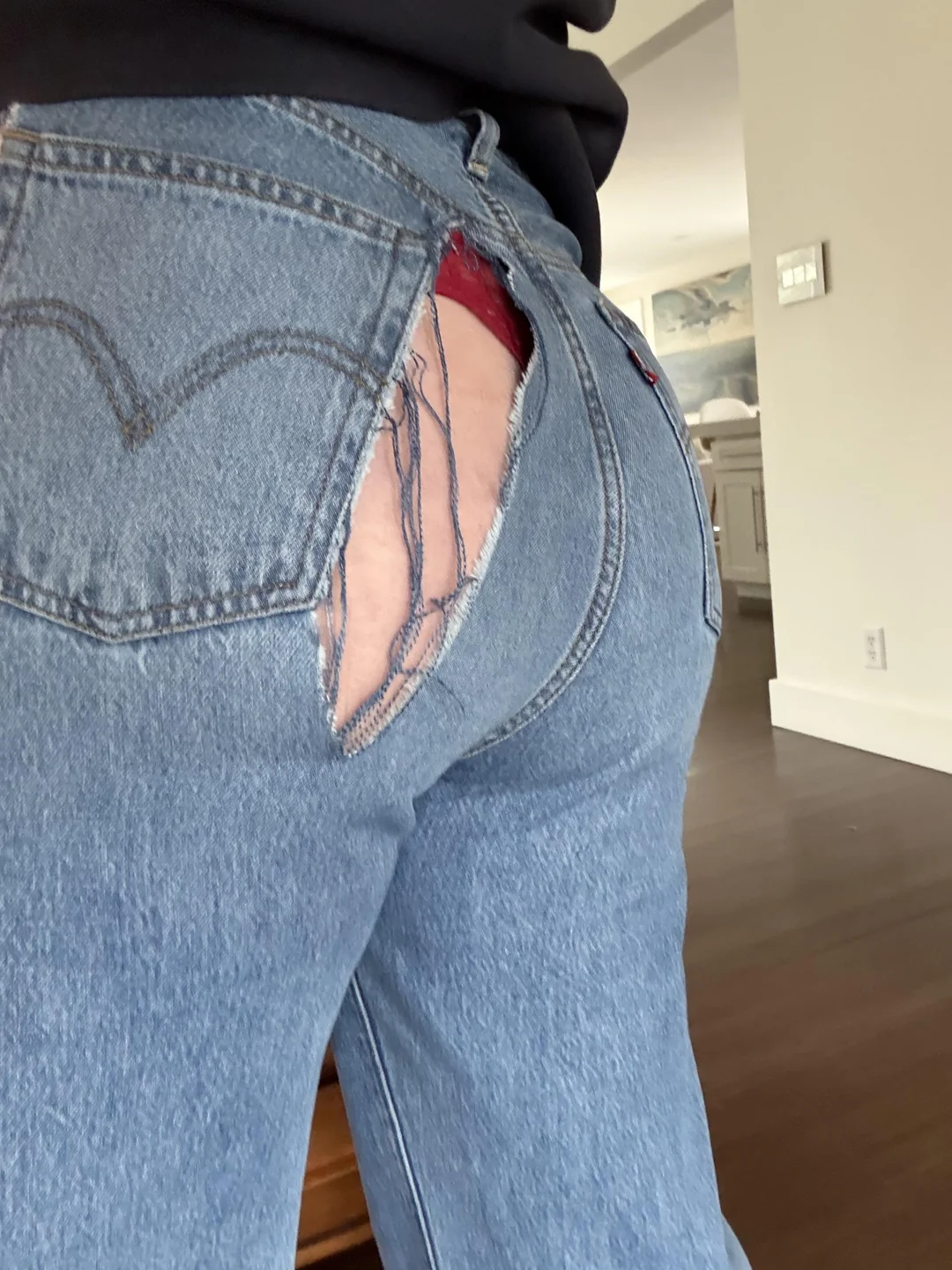 20 Funny Unfortunate Fails That Started Bad and Somehow Got Worse 3 wore them for two hours v0 wlvw5ccsh9ve1.jpeg