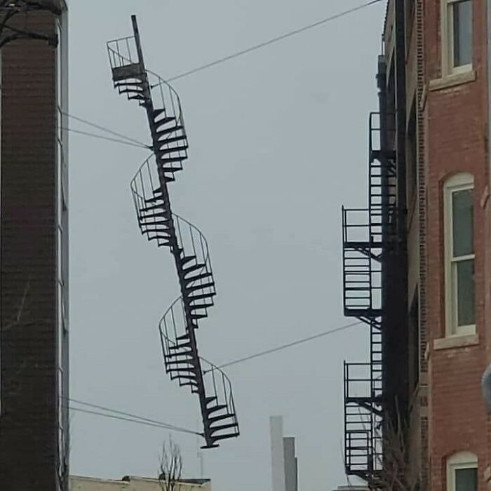 20 Cursed Photos That’ll Break Your Brain in Under 10 Seconds 11 Flying taircase