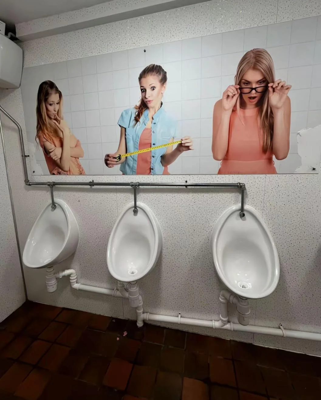 20 Funny Images That Made People Stop and Go “Hmmmmm” 13 Funny washroom