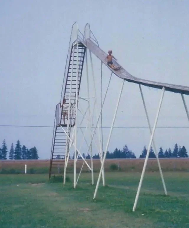 20 Playground Fails That Turned Childhood Into an Extreme Sport 5 70s Plagrounds - Fun yet Dangerous