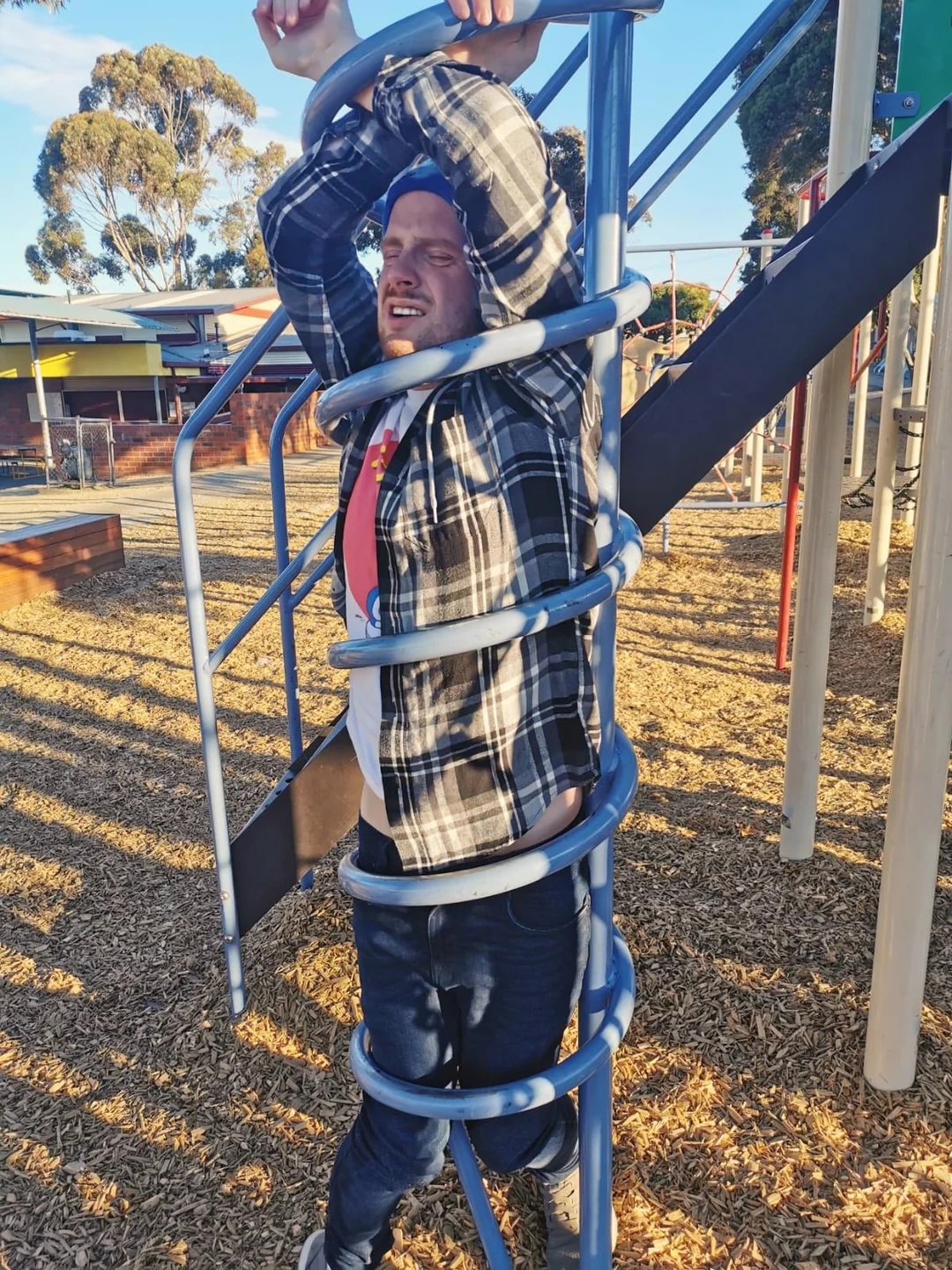 20 Playground Fails That Turned Childhood Into an Extreme Sport 10 I thought I was going to d*e in a playground